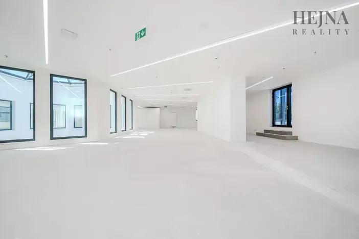 Pronájem obchodního prostoru, Ostrava, náměstí Dr. E. Beneše, 802 m2