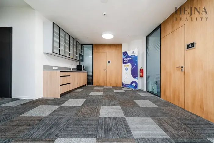 Pronájem kanceláře, Ostrava, náměstí Dr. E. Beneše, 62 m2