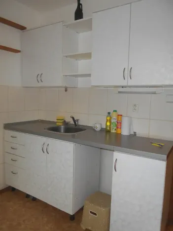 Pronájem bytu 1+1, Neratovice, Školní, 30 m2
