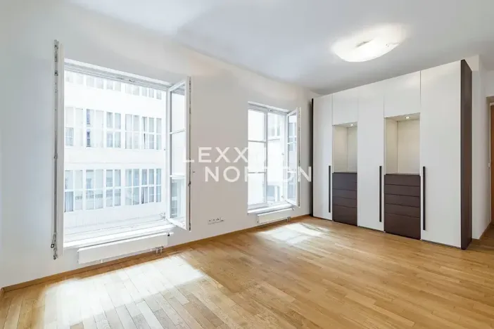 Pronájem bytu 4+kk, Praha - Nové Město, Senovážné náměstí, 130 m2