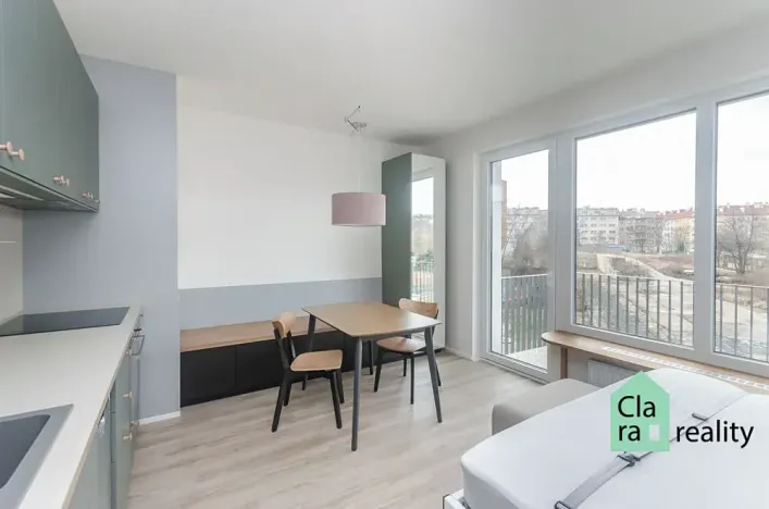 Pronájem bytu 1+kk, Praha - Vysočany, Piskáčkových, 28 m2