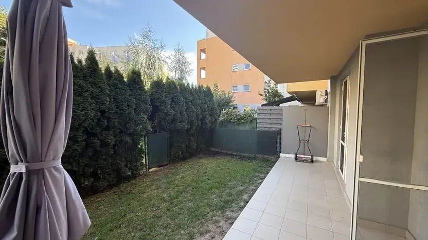 Pronájem bytu 2+kk, Hradec Králové, Ve Stromovce, 59 m2
