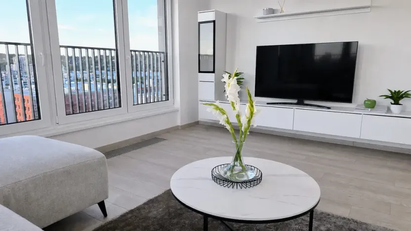 Pronájem bytu 2+kk, Praha - Hloubětín, Poděbradská, 67 m2