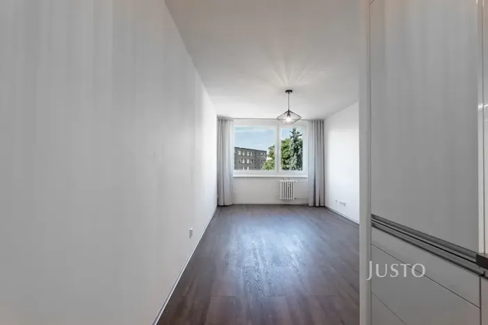 Pronájem bytu 2+kk, Praha - Kobylisy, Pohnertova, 43 m2