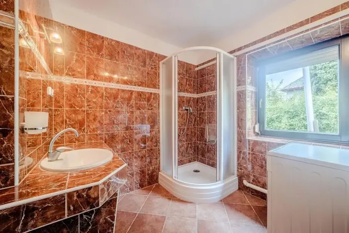 Prodej vícegeneračního domu, Stružinec, 165 m2