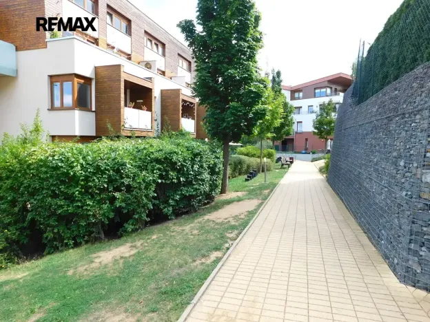Pronájem bytu 2+kk, Praha - Velká Chuchle, Mrkosova, 60 m2