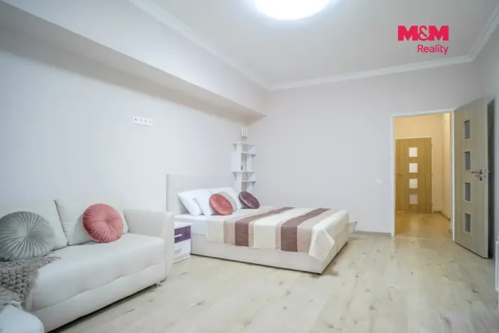 Pronájem bytu 1+1, Karlovy Vary, Jateční, 40 m2
