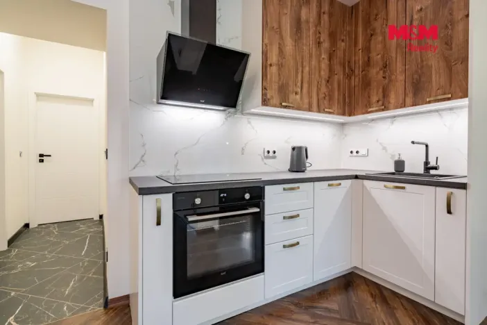 Prodej bytu 2+kk, Horní Planá, Náměstí, 50 m2