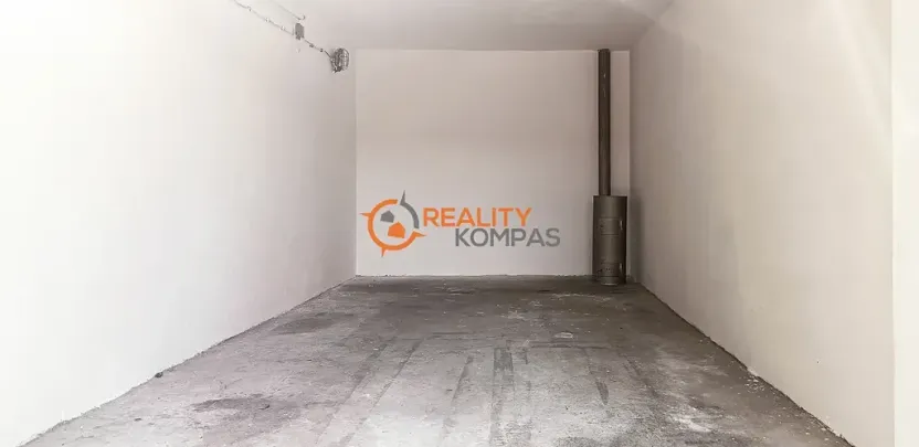 Prodej garáže, Hodonín, Plucárna, 18 m2