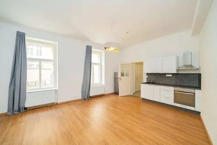 Pronájem bytu 1+kk, Praha - Nové Město, Lípová, 35 m2
