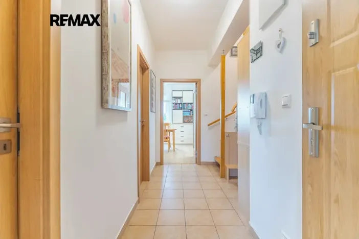 Prodej bytu 4+kk, Praha - Horní Počernice, V javorech, 93 m2