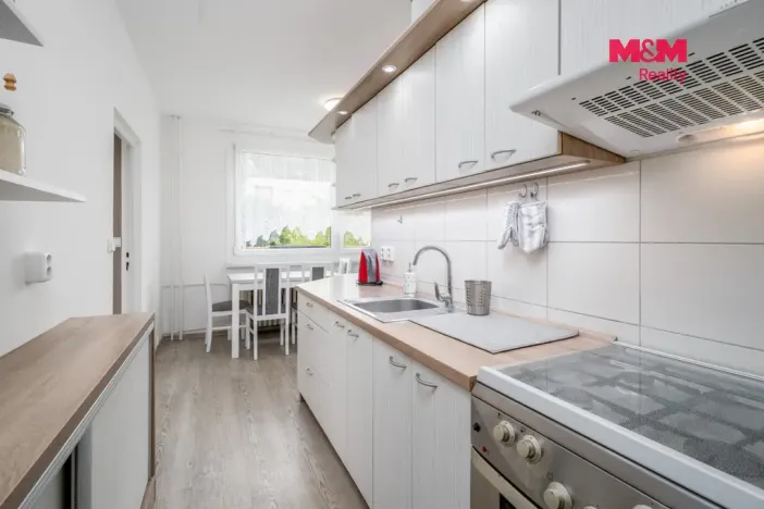 Prodej bytu 3+1, Ústí nad Labem - Severní Terasa, Jizerská, 69 m2