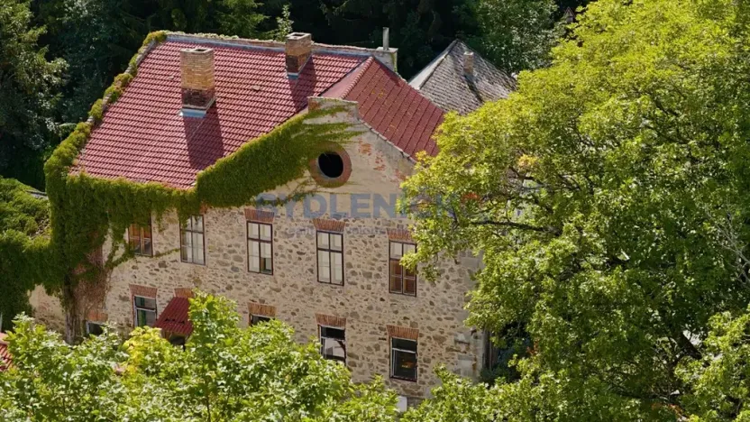 Prodej rodinného domu, Černá v Pošumaví, 190 m2