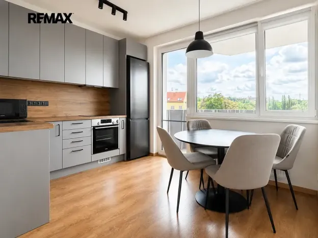 Pronájem bytu 2+1, Praha - Hloubětín, Kbelská, 54 m2