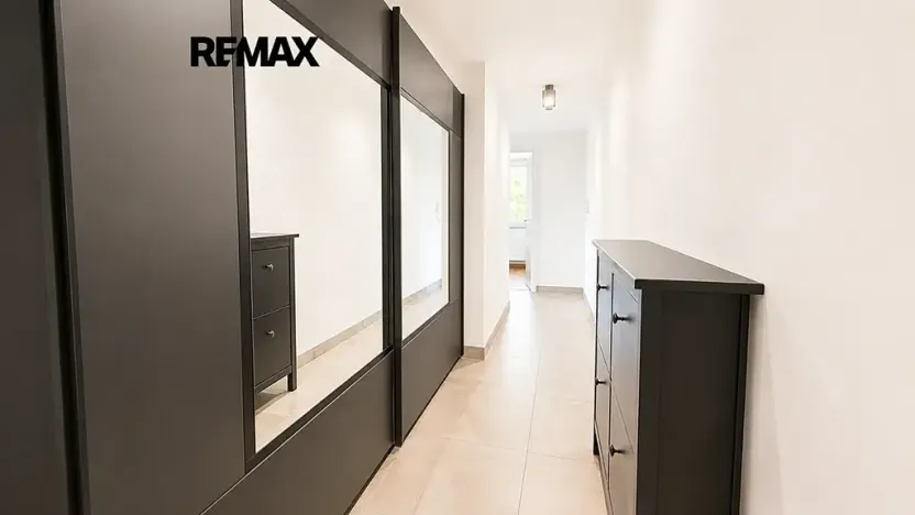 Pronájem bytu 2+1, Praha - Hloubětín, Kbelská, 54 m2