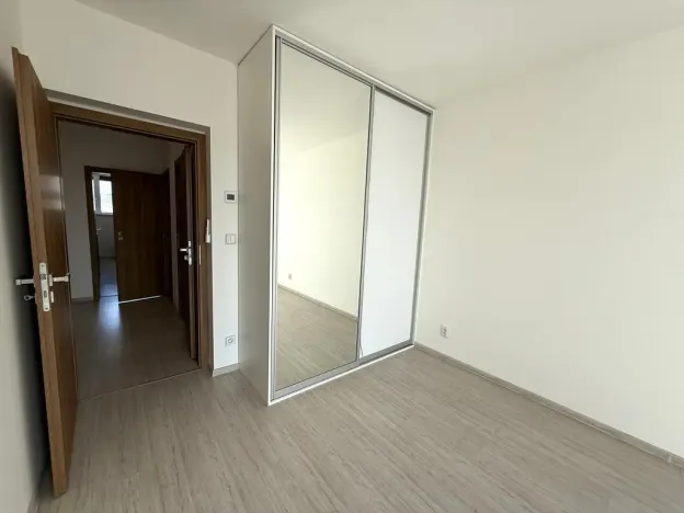Pronájem bytu 2+kk, Brno - Židenice, Porhajmova, 56 m2