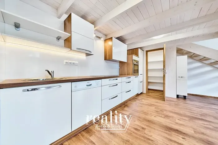 Pronájem bytu 2+kk, Jihlava, Křižíkova, 63 m2