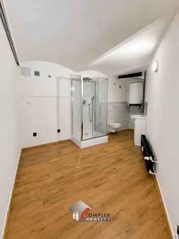 Pronájem obchodního prostoru, Jablonec nad Nisou, Podhorská, 90 m2