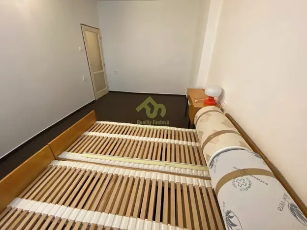 Pronájem bytu 2+1, Holoubkov, 60 m2