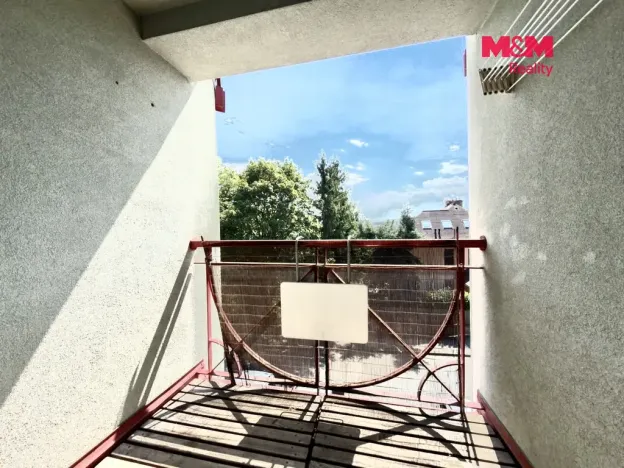 Pronájem bytu 2+1, Praha, U štěpu, 54 m2