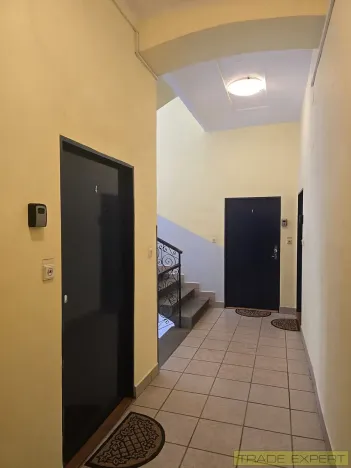 Pronájem bytu 2+kk, Praha - Michle, Nuselská, 38 m2