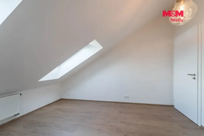 Prodej rodinného domu, Ořech, Karlštejnská, 112 m2