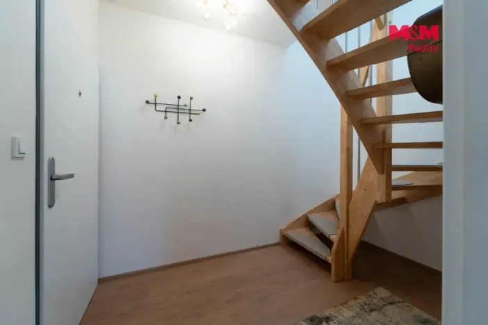 Prodej rodinného domu, Ořech, Karlštejnská, 112 m2