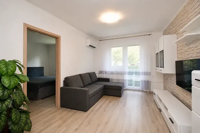 Prodej bytu 2+1, Chvaletice, Dukelská, 48 m2