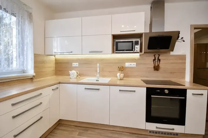 Prodej bytu 2+1, Chvaletice, Dukelská, 48 m2