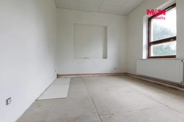 Prodej obchodního prostoru, Černošín, 1100 m2