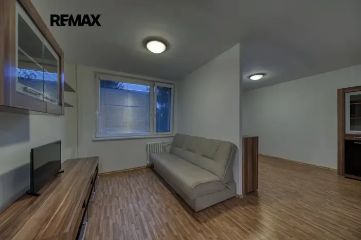 Pronájem bytu 1+kk, Poděbrady, V Aleji, 33 m2