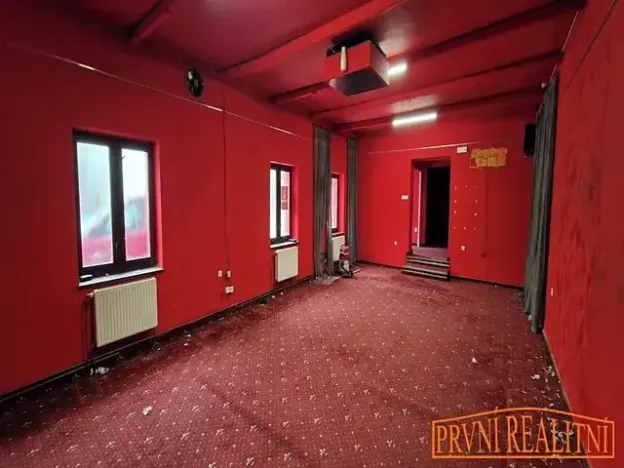 Pronájem obchodního prostoru, Uherský Brod, 26. dubna, 146 m2