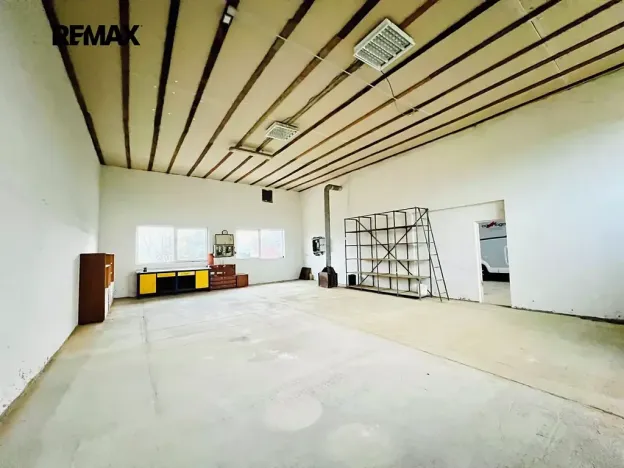 Pronájem výrobních prostor, Kostelec, 92 m2