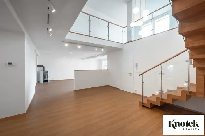 Pronájem bytu 6+kk a větší, Brno, Štefánikova, 400 m2