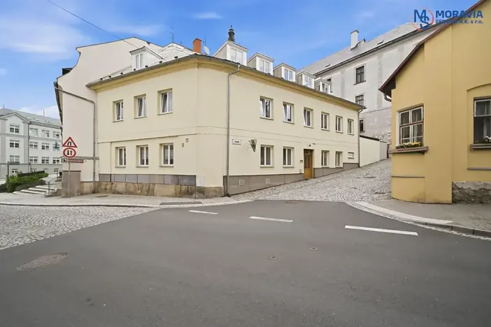 Prodej bytu 3+kk, Šternberk, Farní, 70 m2