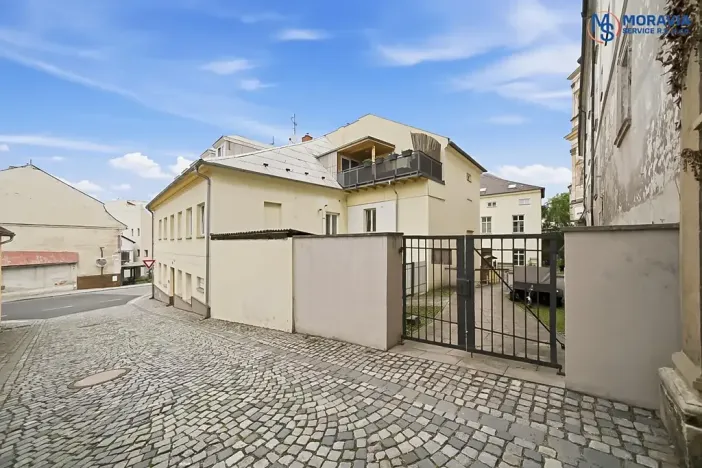 Prodej bytu 3+kk, Šternberk, Farní, 70 m2