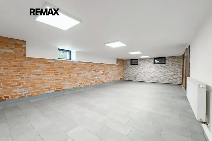 Prodej rodinného domu, Sluhy, 329 m2