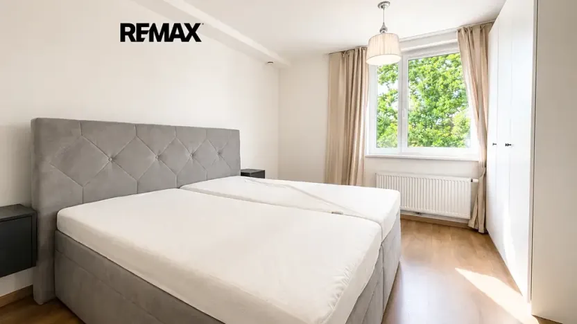 Pronájem bytu 2+kk, Praha - Hloubětín, Kbelská, 54 m2