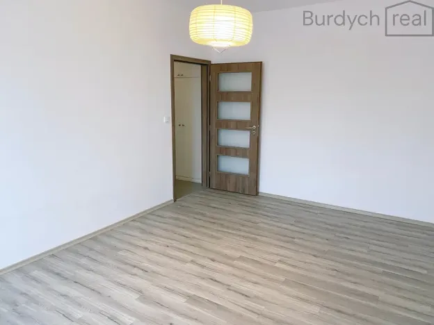 Pronájem bytu 2+1, Brno, Ptašínského, 57 m2