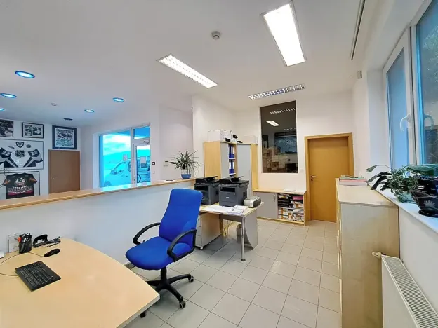 Pronájem obchodního prostoru, Tečovice, 706 m2