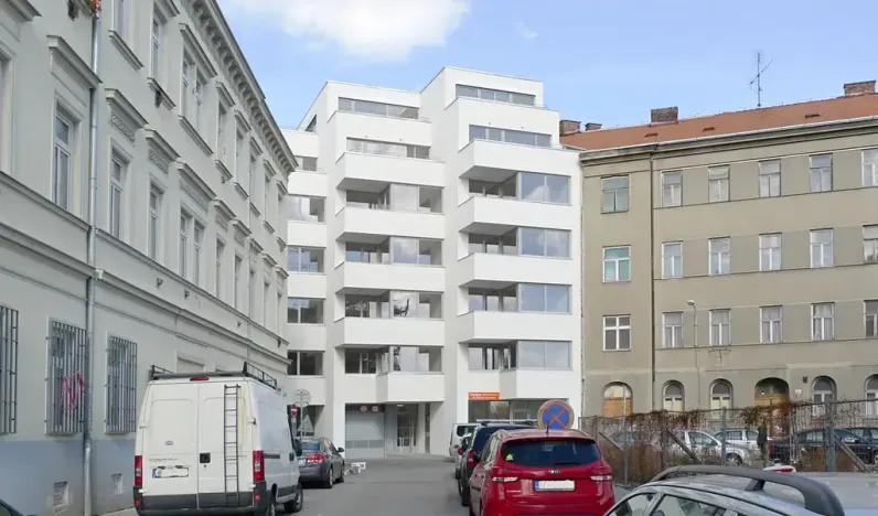 Pronájem garážového stání, Brno, Mlýnská, 15 m2