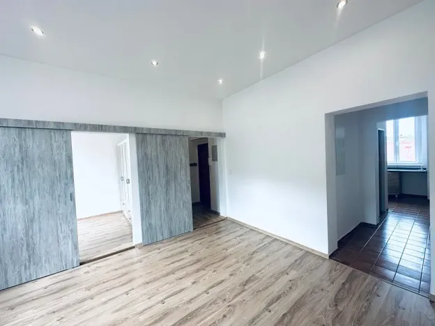 Prodej bytu 2+1, Karlovy Vary, Jaltská, 51 m2