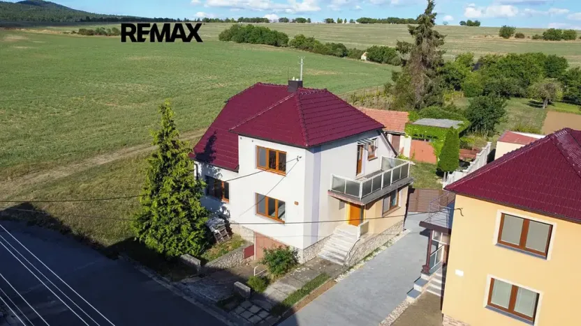 Prodej rodinného domu, Moravany, 240 m2