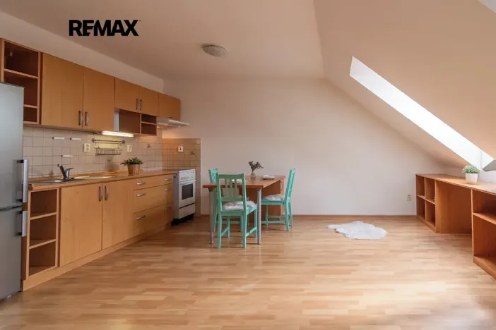 Prodej bytu 1+kk, Břeclav, Šilingrova, 54 m2