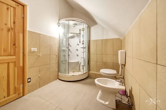 Prodej činžovního domu, Černolice, Ke dvoru, 375 m2