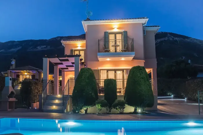 Prodej domu, Kefalonia, Jónské Ostrovy, Řecko, 370 m2