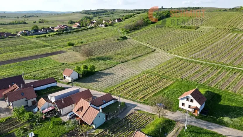 Prodej komerčního pozemku, Velké Bílovice, Svárov, 1724 m2