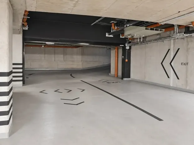Pronájem garážového stání, Brno, Bratislavská, 13 m2