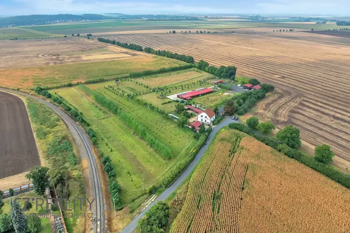 Prodej vícegeneračního domu, Pečky, 280 m2
