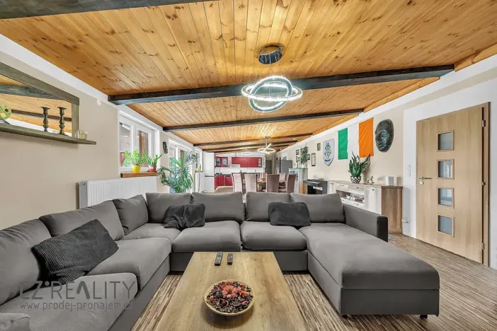 Prodej vícegeneračního domu, Pečky, 280 m2